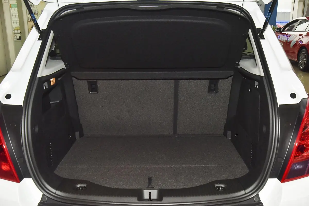 创酷1.4T 自动 舒适型天窗版行李箱空间