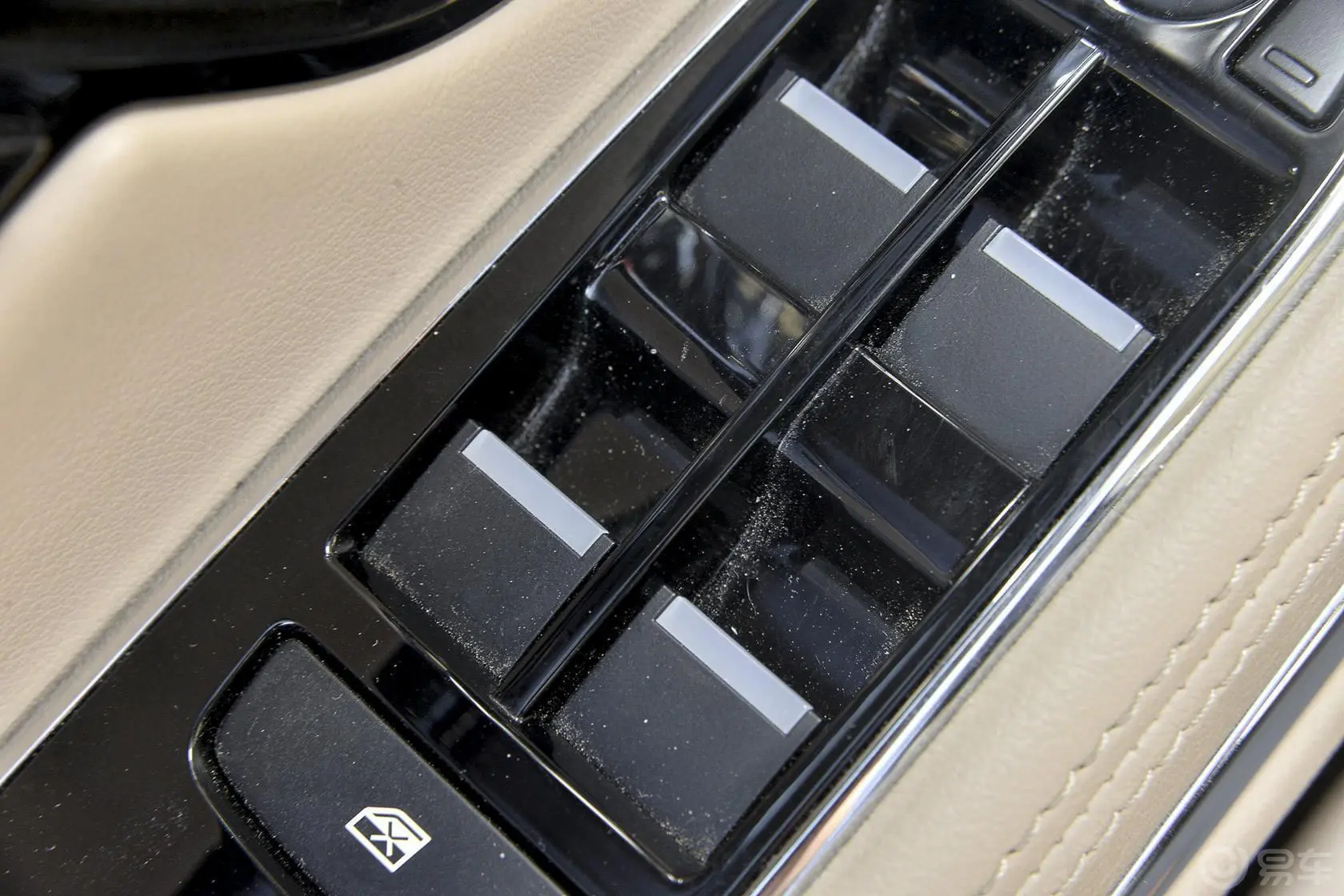 捷豹XJ2.0T 手自一体 两驱 典雅商务版车窗升降键