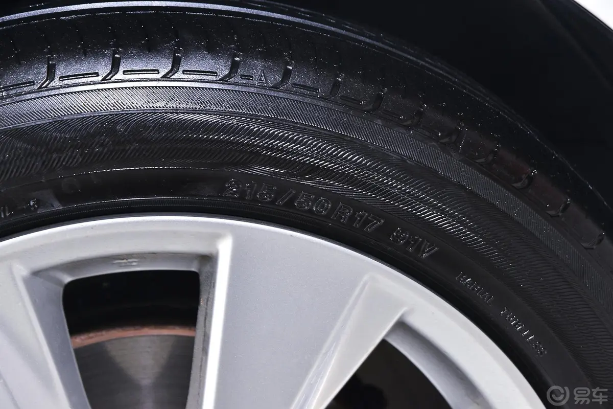 杰德1.8L 5AT 舒适精英型（五座）轮胎规格