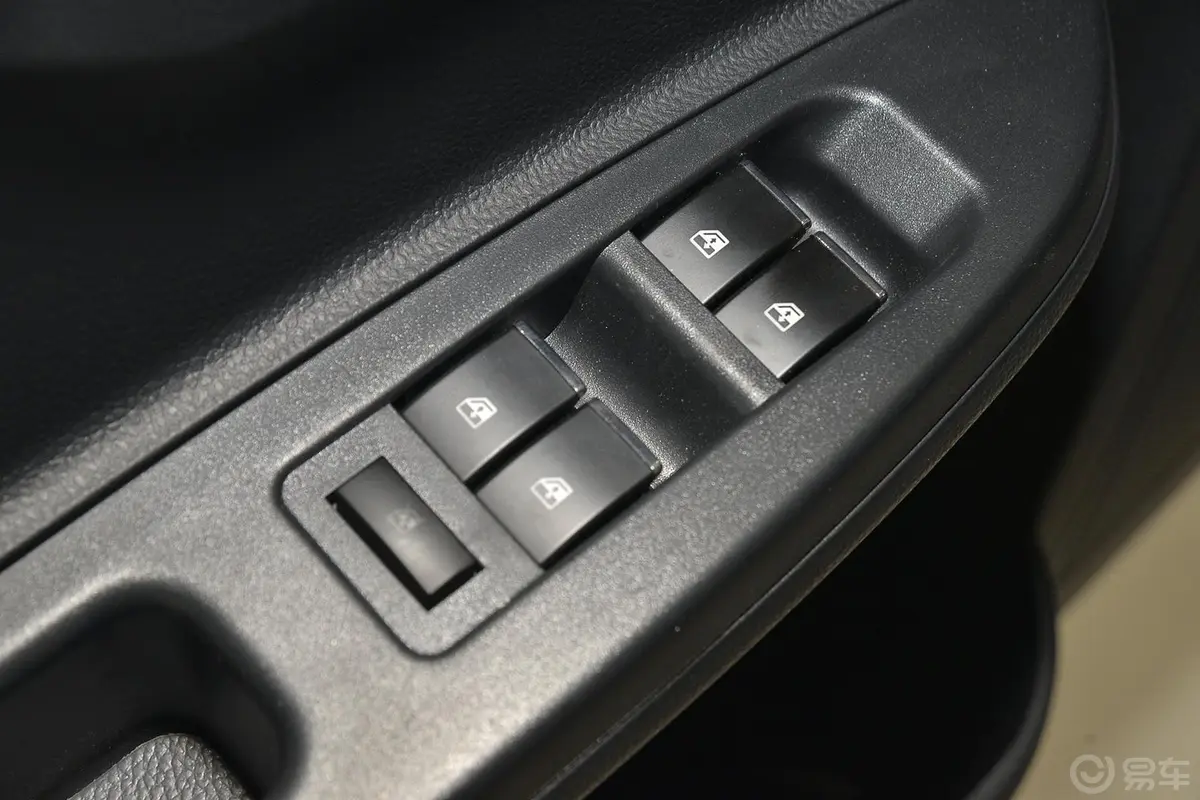 威志V51.5L 自动 精英版车窗升降键