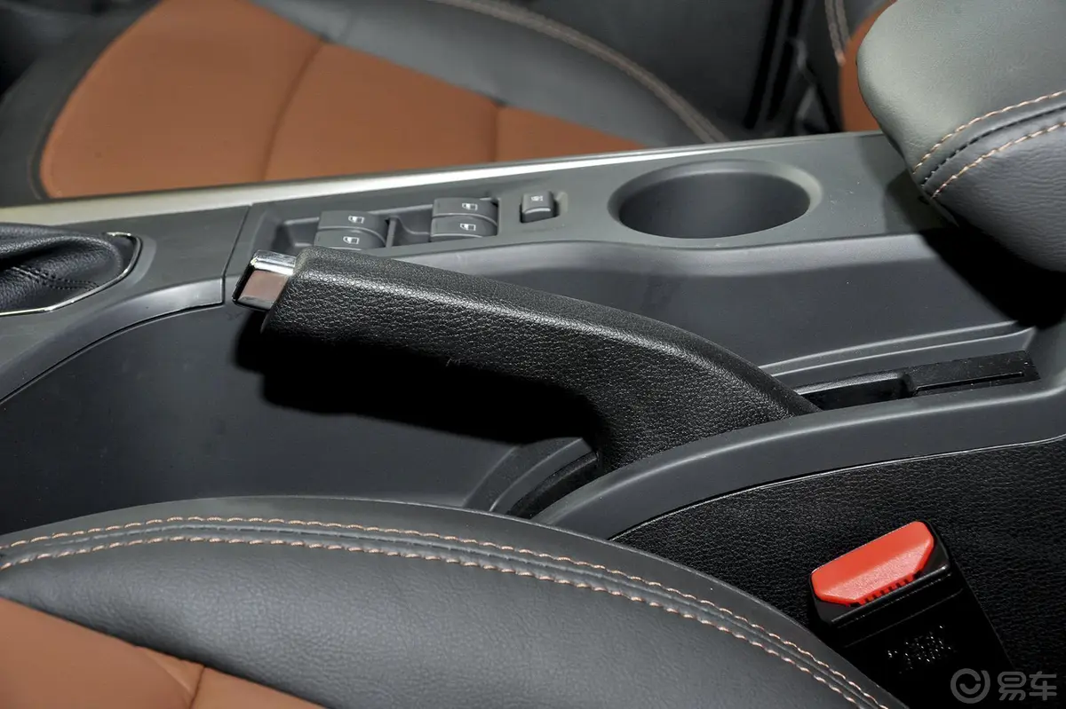 海马S51.5T CVT 舒适型运动版驻车制动（手刹，电子，脚刹）