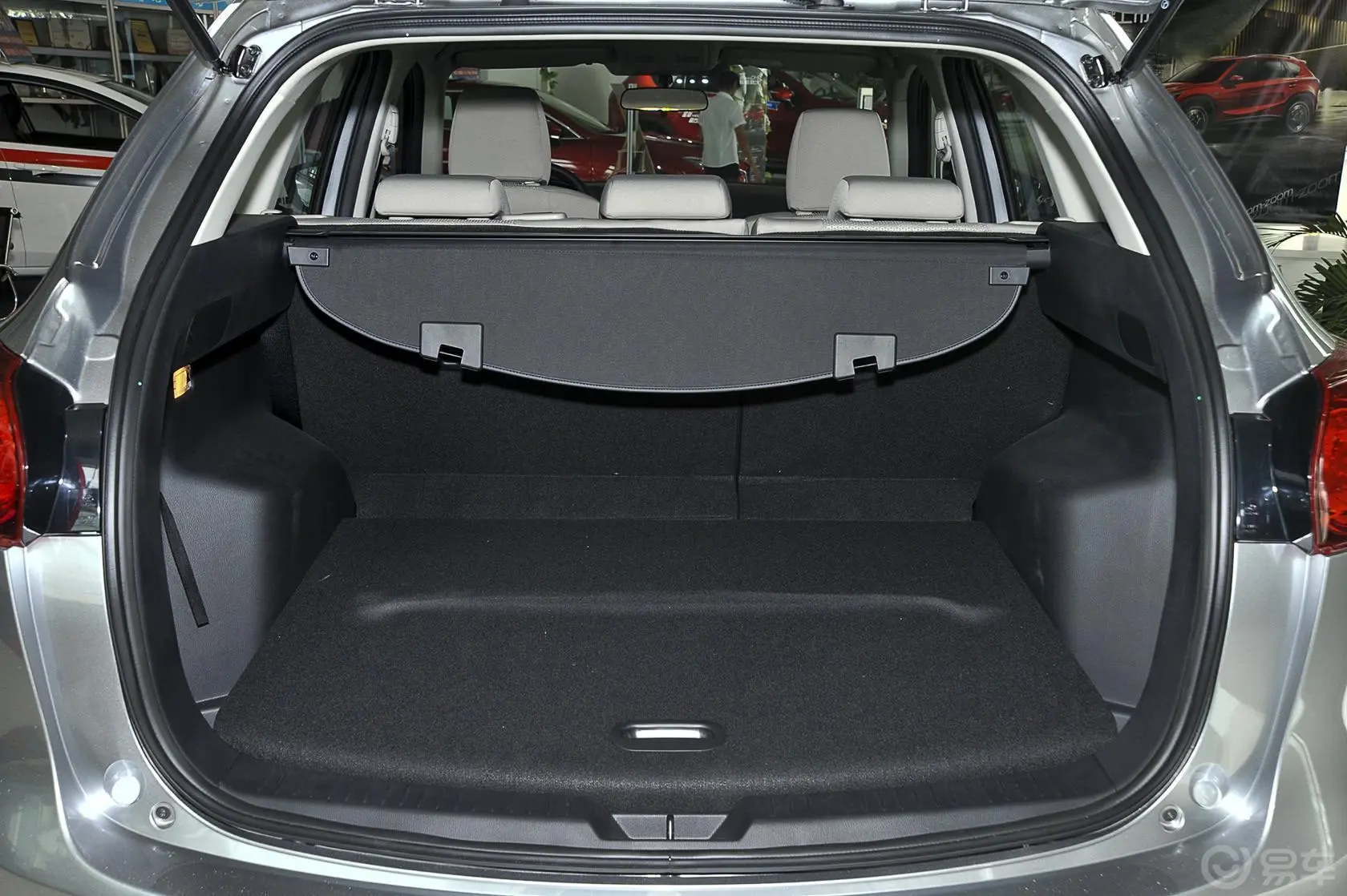 马自达CX-52.0L 手自一体 两驱 舒适版行李箱空间