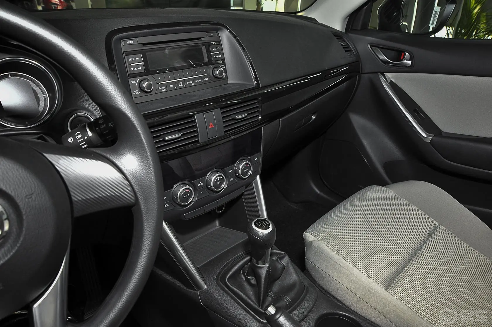 马自达CX-52.0L 手自一体 两驱 舒适版中控台驾驶员方向
