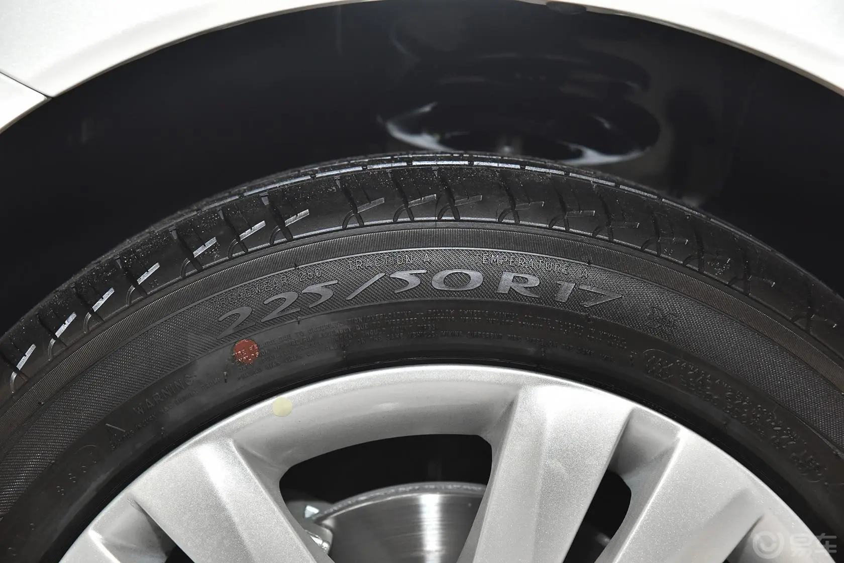 标致30081.6THP 自动 潮流版轮胎规格