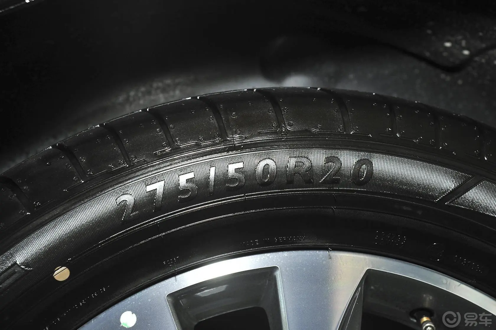 奔驰GL级400 4MATIC 豪华型轮胎规格