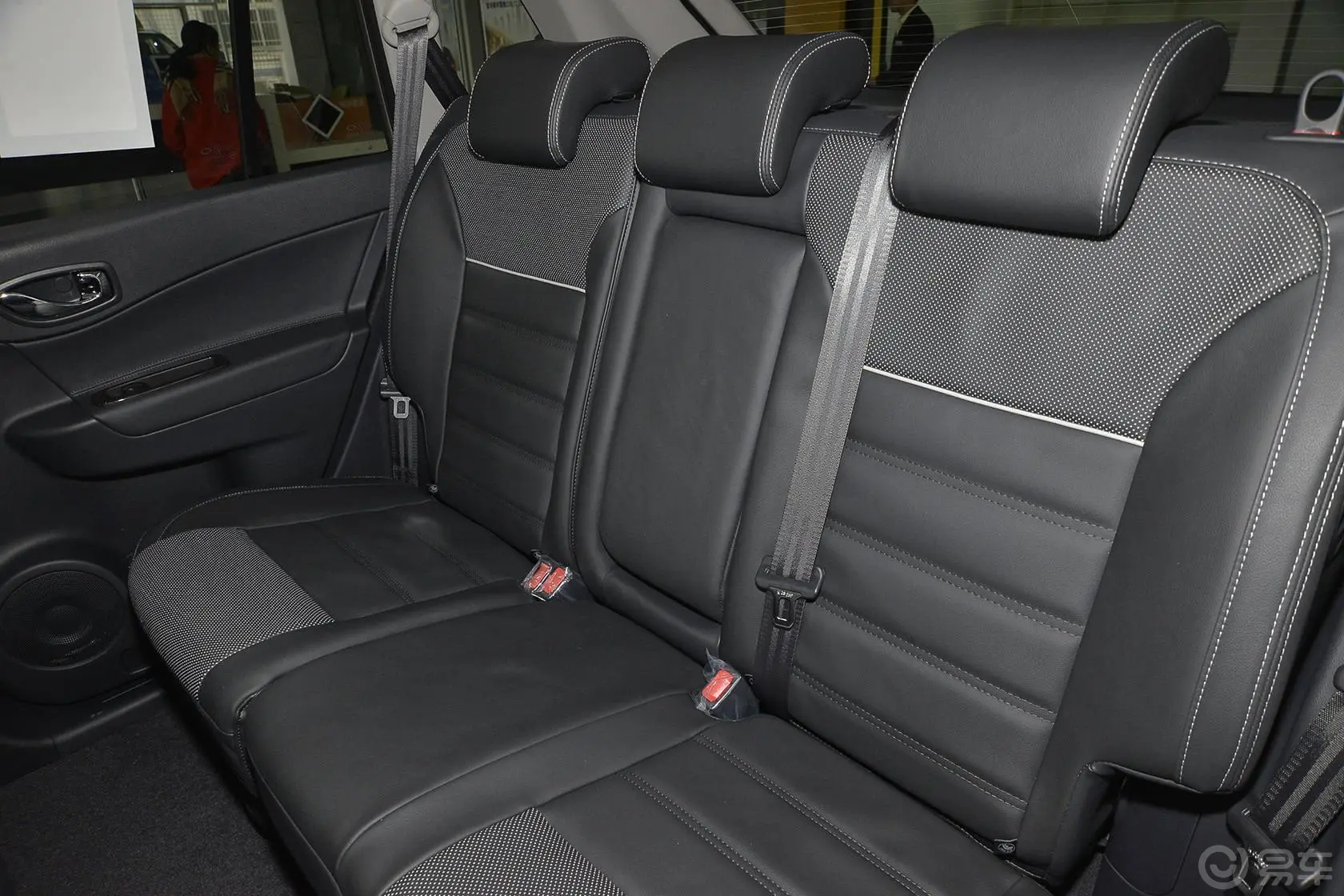 科雷傲(进口)2.0L 两驱 舒适版后排座椅