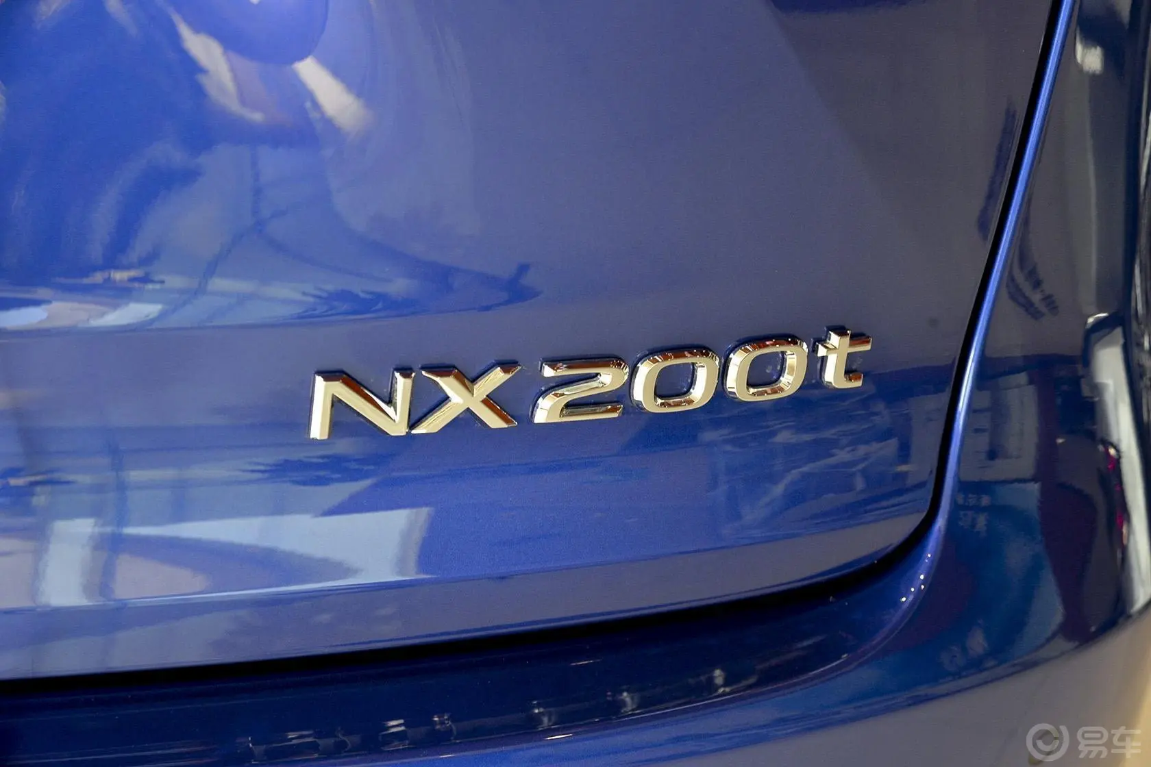 雷克萨斯NX200t 锋尚版尾标