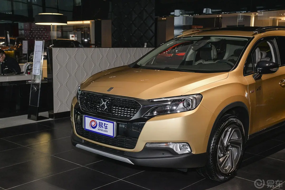 DS 61.8T 60周年限量版 THP200车头局部