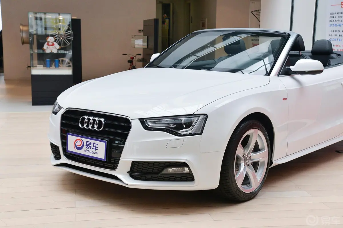 奥迪A5Cabriolet 45 TFSI 进取型外观