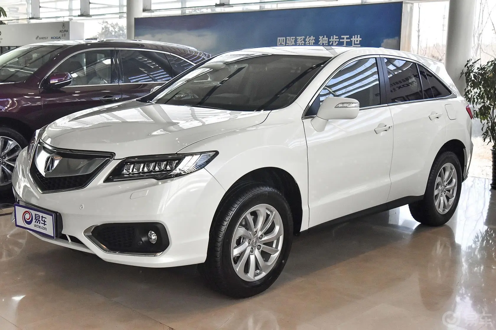 讴歌RDX(进口)3.0L 手自一体 两驱 精锐版侧前45度车头向左水平