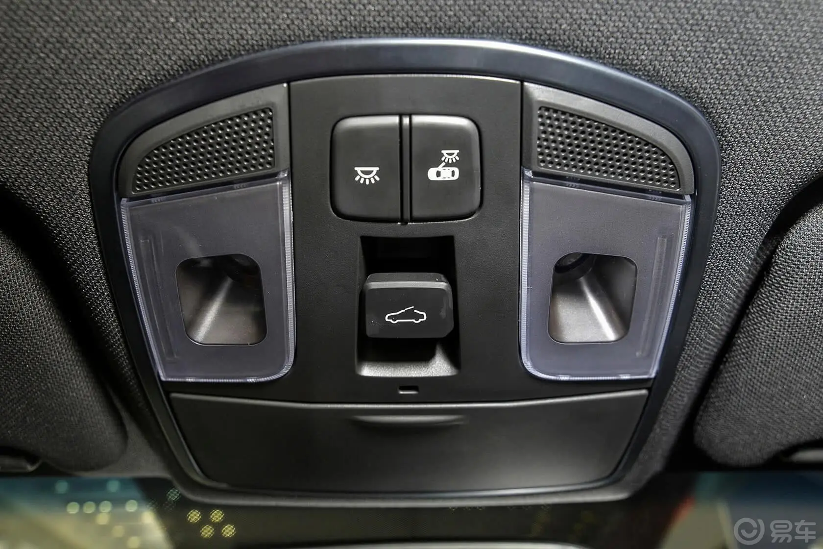 索纳塔1.6T 自动 GS 时尚型+娱乐包前排车顶中央控制区