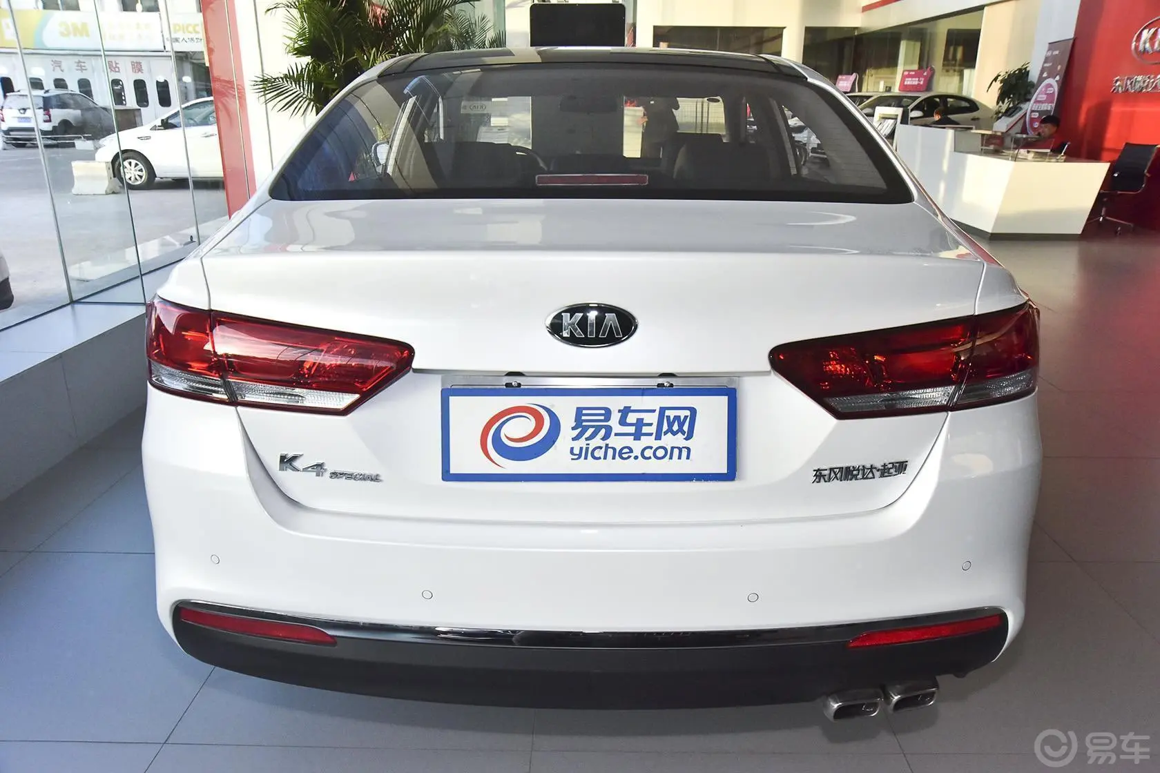 凯绅1.8L 自动 GLS Special正后水平