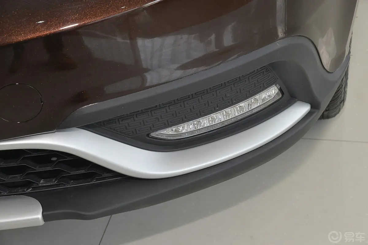 帝豪RS 1.5L CVT 向上版雾灯