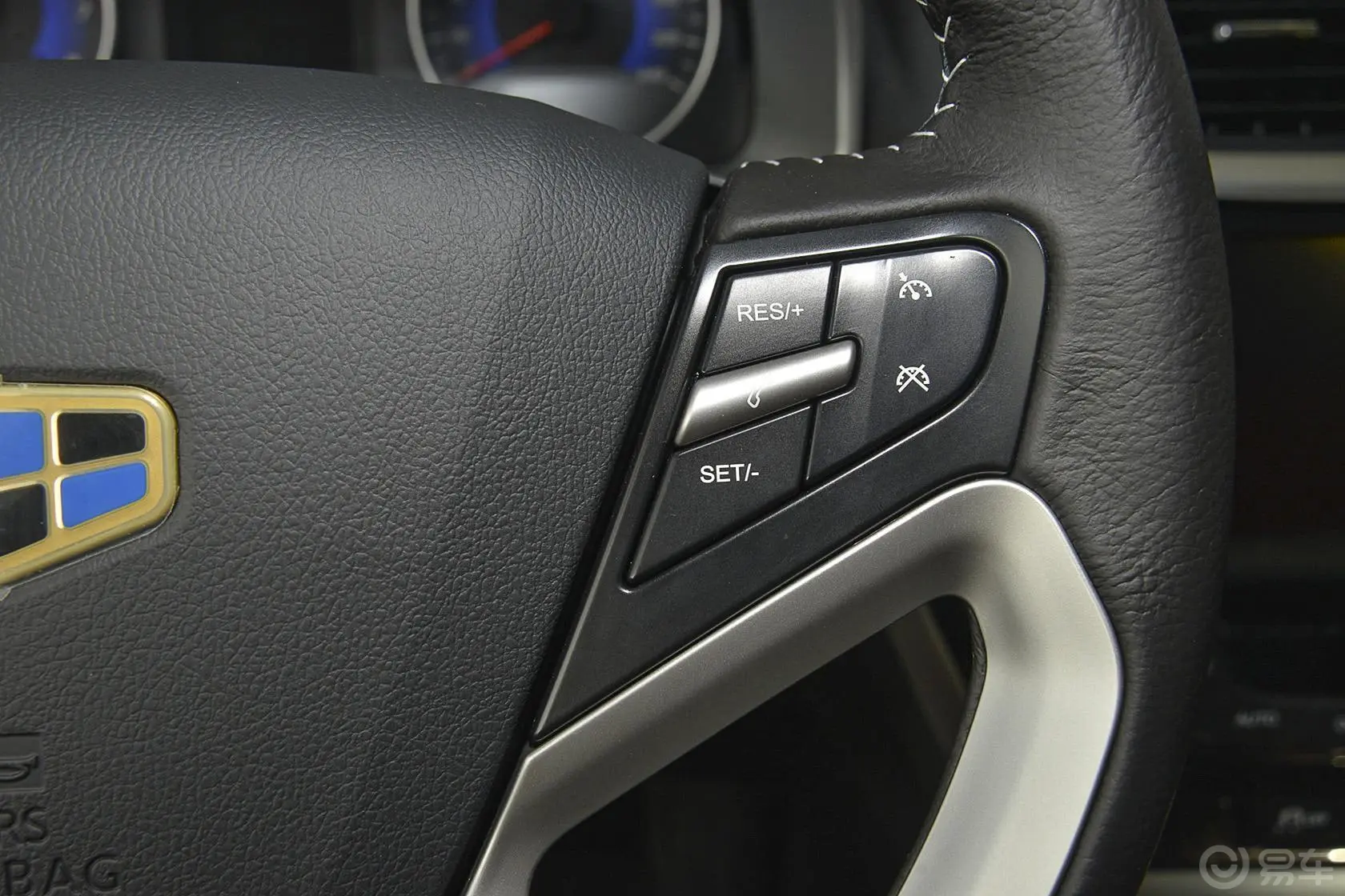 帝豪RS 1.5L CVT 向上版方向盘功能键（右）