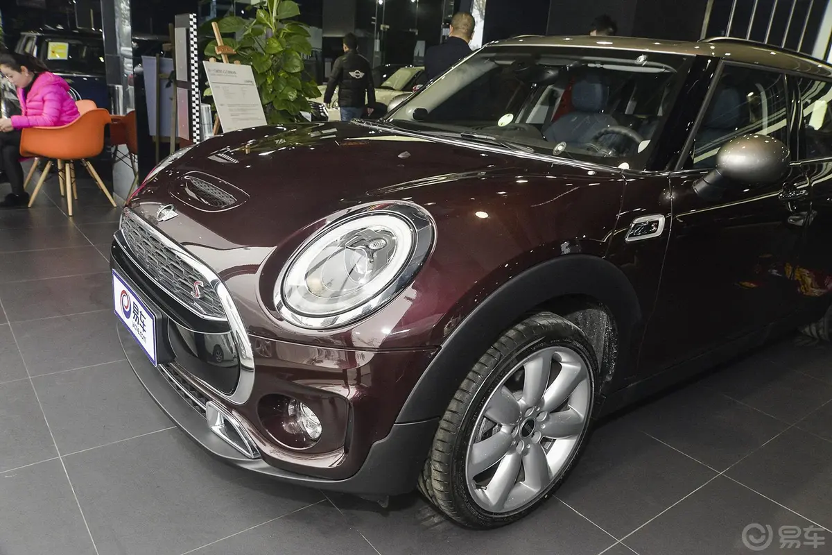 MINI CLUBMAN2.0T COOPER S车头局部