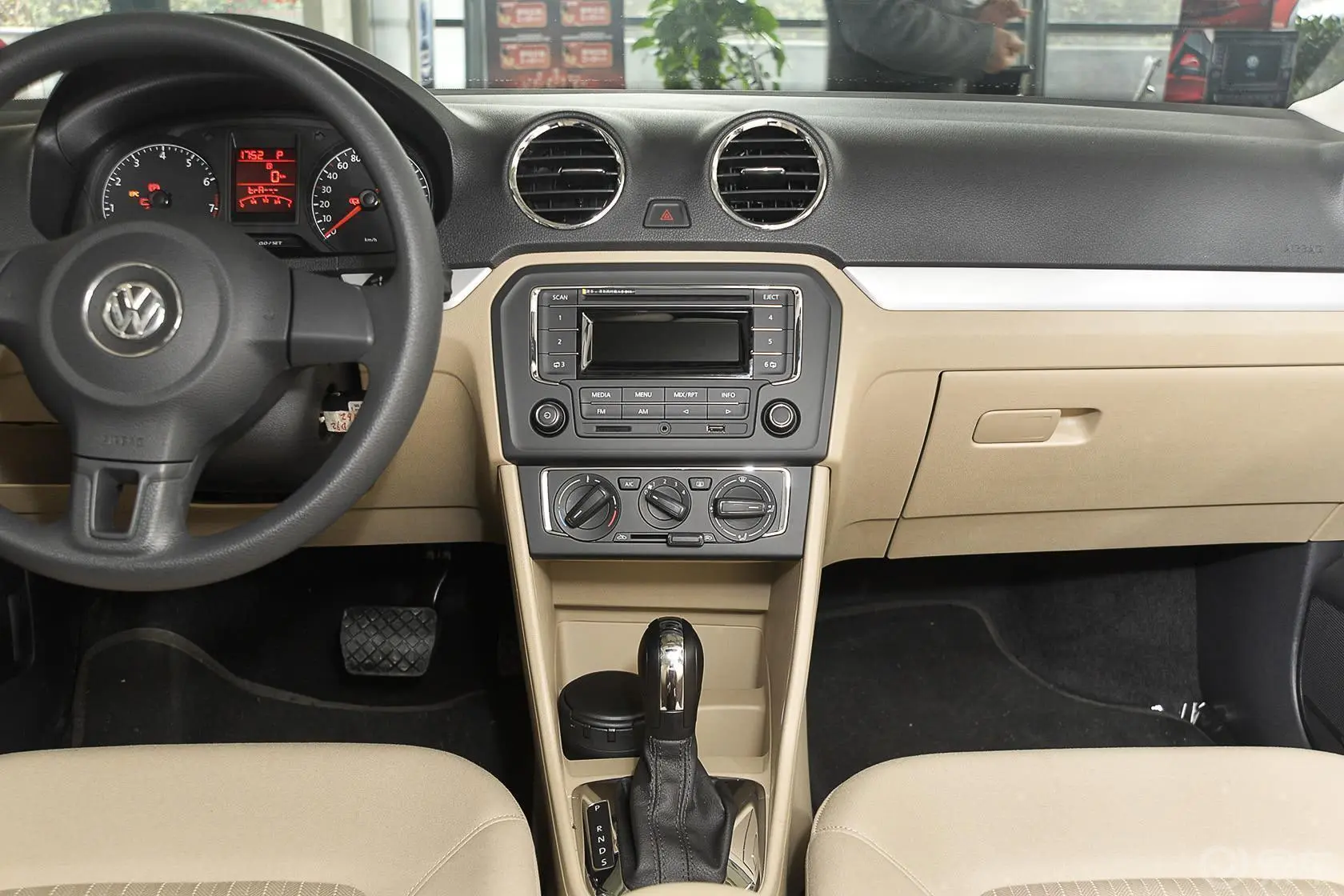 捷达质惠版 1.6L 自动舒适型中控台整体