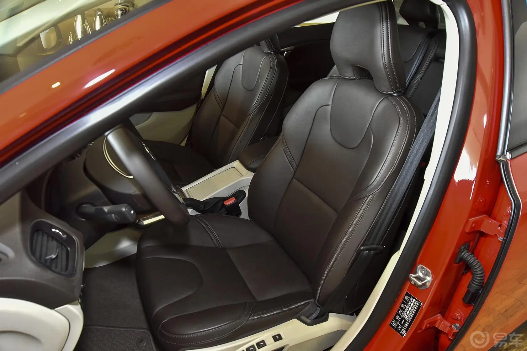 沃尔沃V40Cross Country 2.0T T5 AWD 智雅版驾驶员座椅