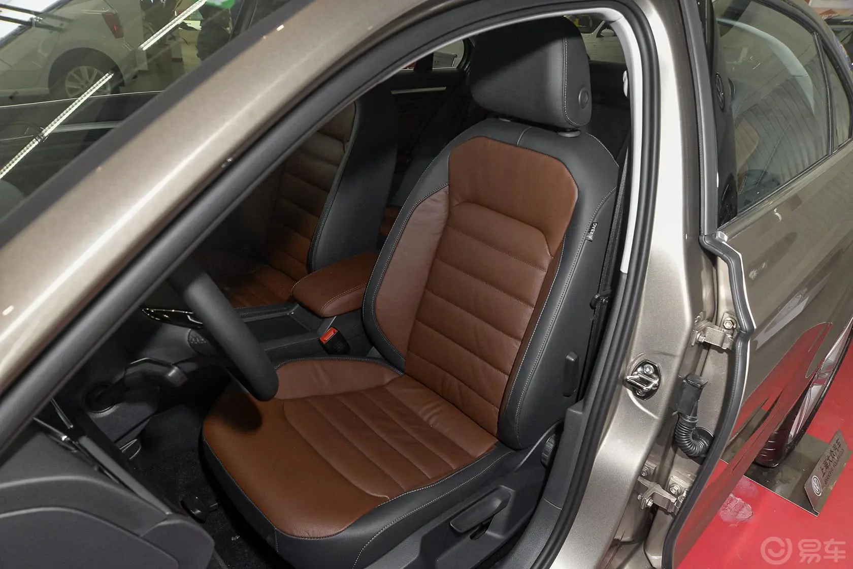 凌渡1.4T DSG 280TSI 舒适版驾驶员座椅