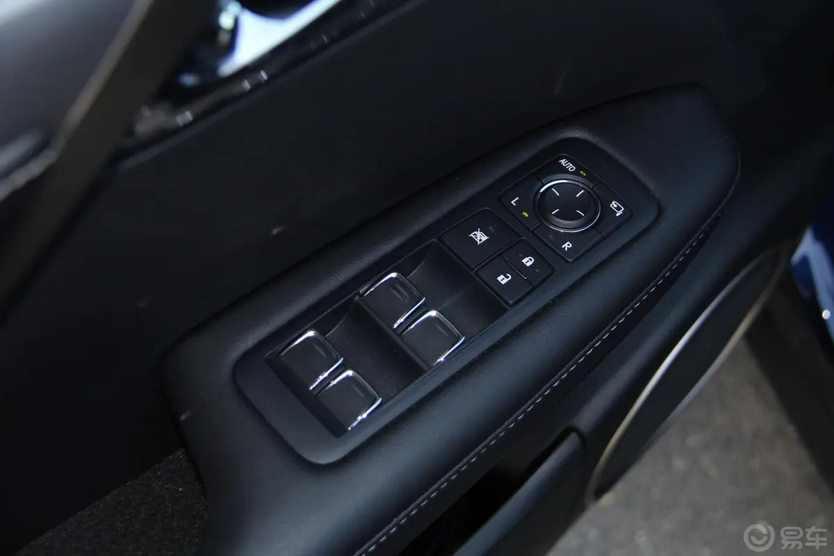 雷克萨斯RX300 四驱 豪华版 国V车窗升降键