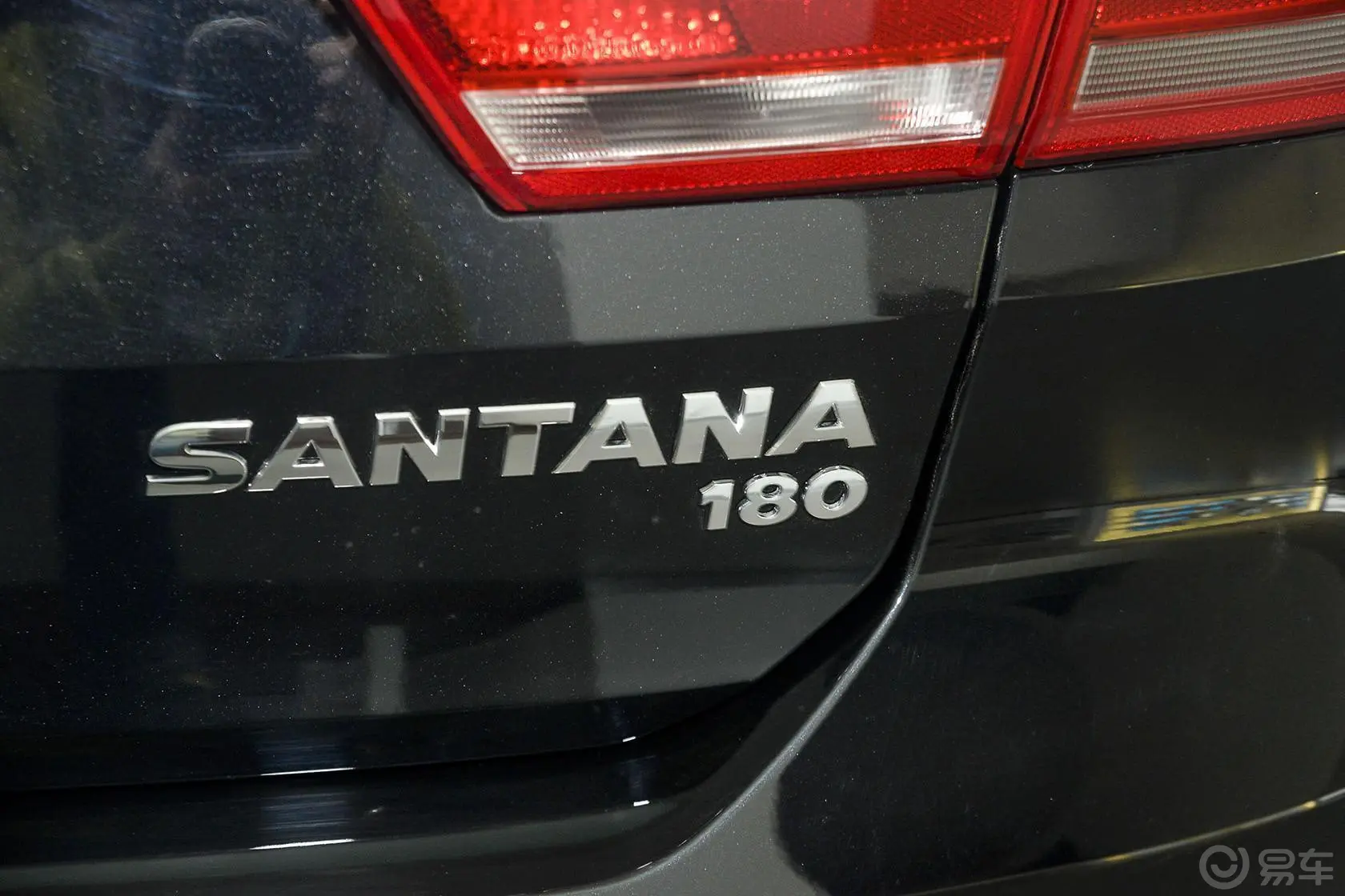 桑塔纳1.6L 自动 舒适版尾标