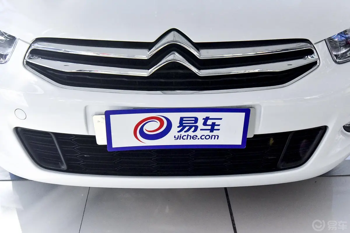 爱丽舍1.6L 手自一体 豪华型外观