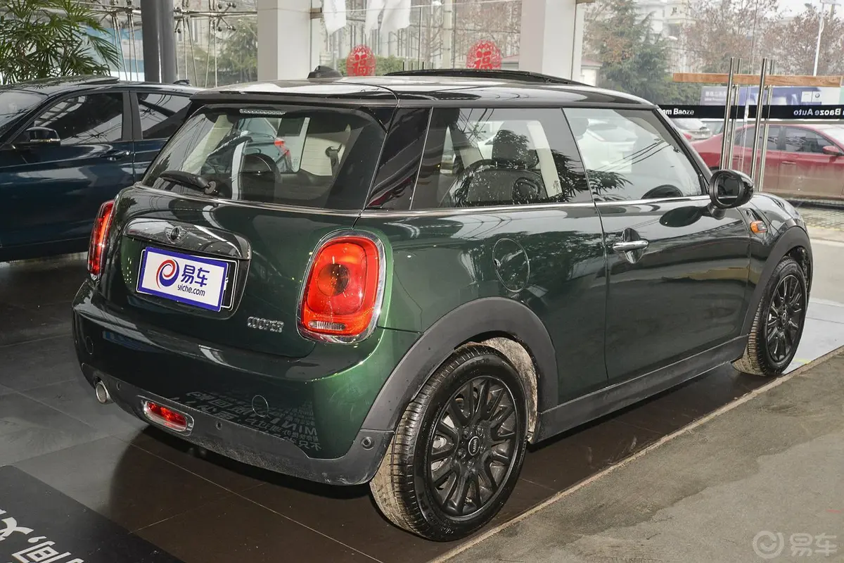 MINI1.5T COOPER Fun侧后45度车头向右水平