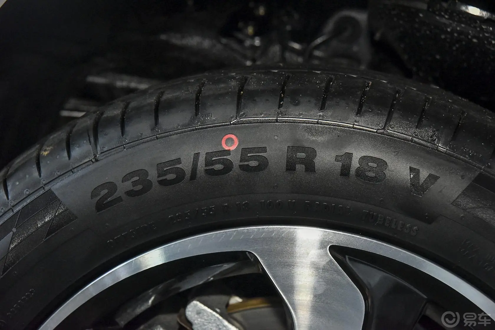 比亚迪S72.0TID 手自一体 尊贵型 7座轮胎规格