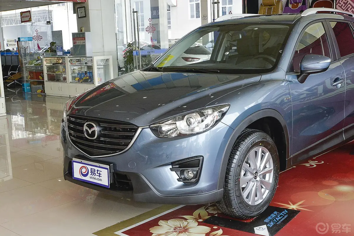 马自达CX-52.0L 手自一体 四驱 豪华版车头局部