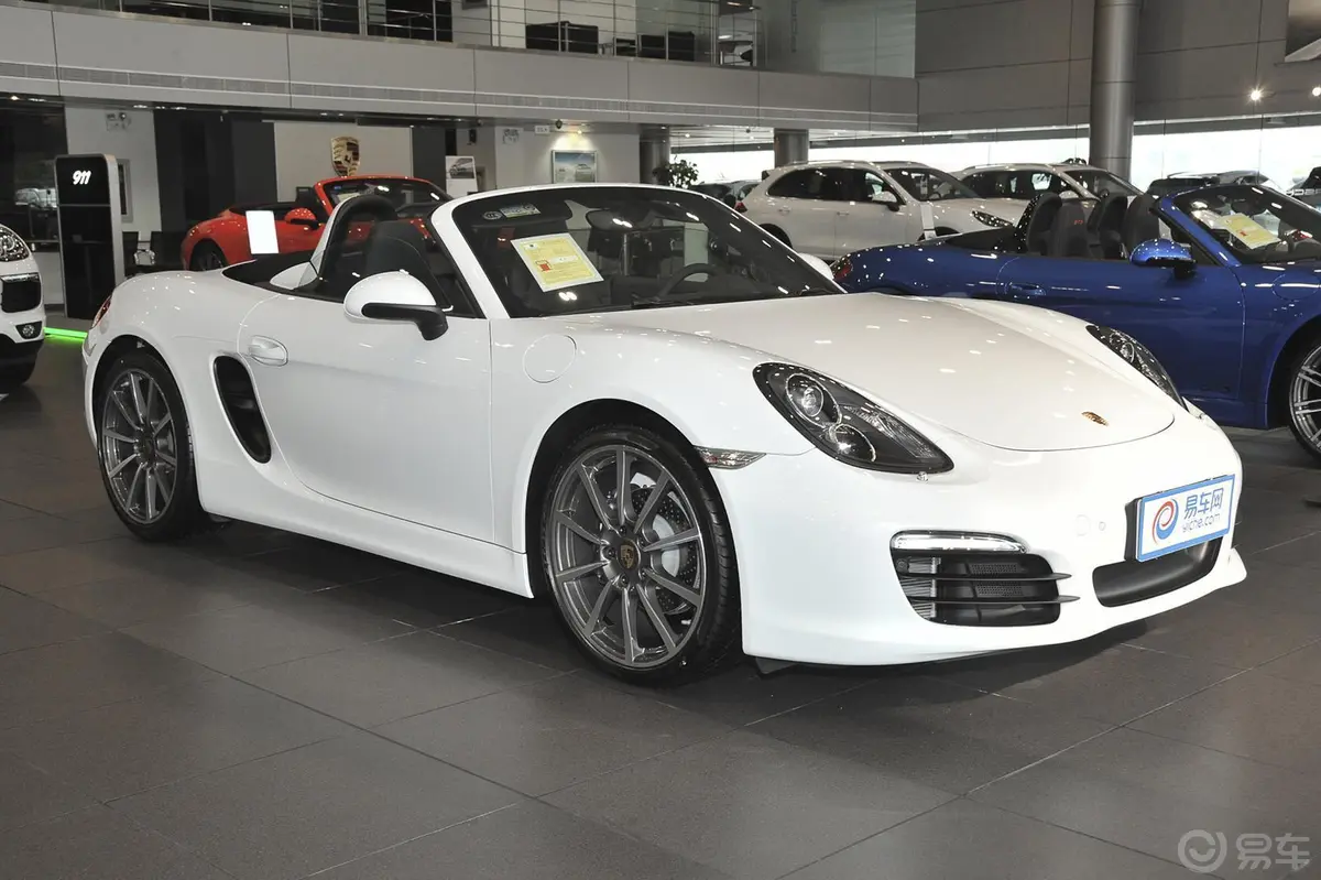 BoxsterBoxster 2.7 Style Edition侧前45度车头向右水平