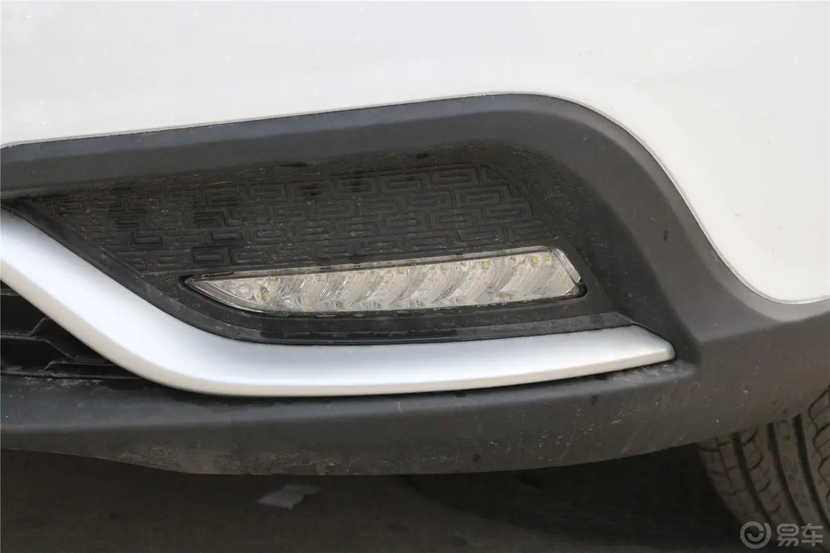 帝豪RS 1.3T CVT 向上版雾灯