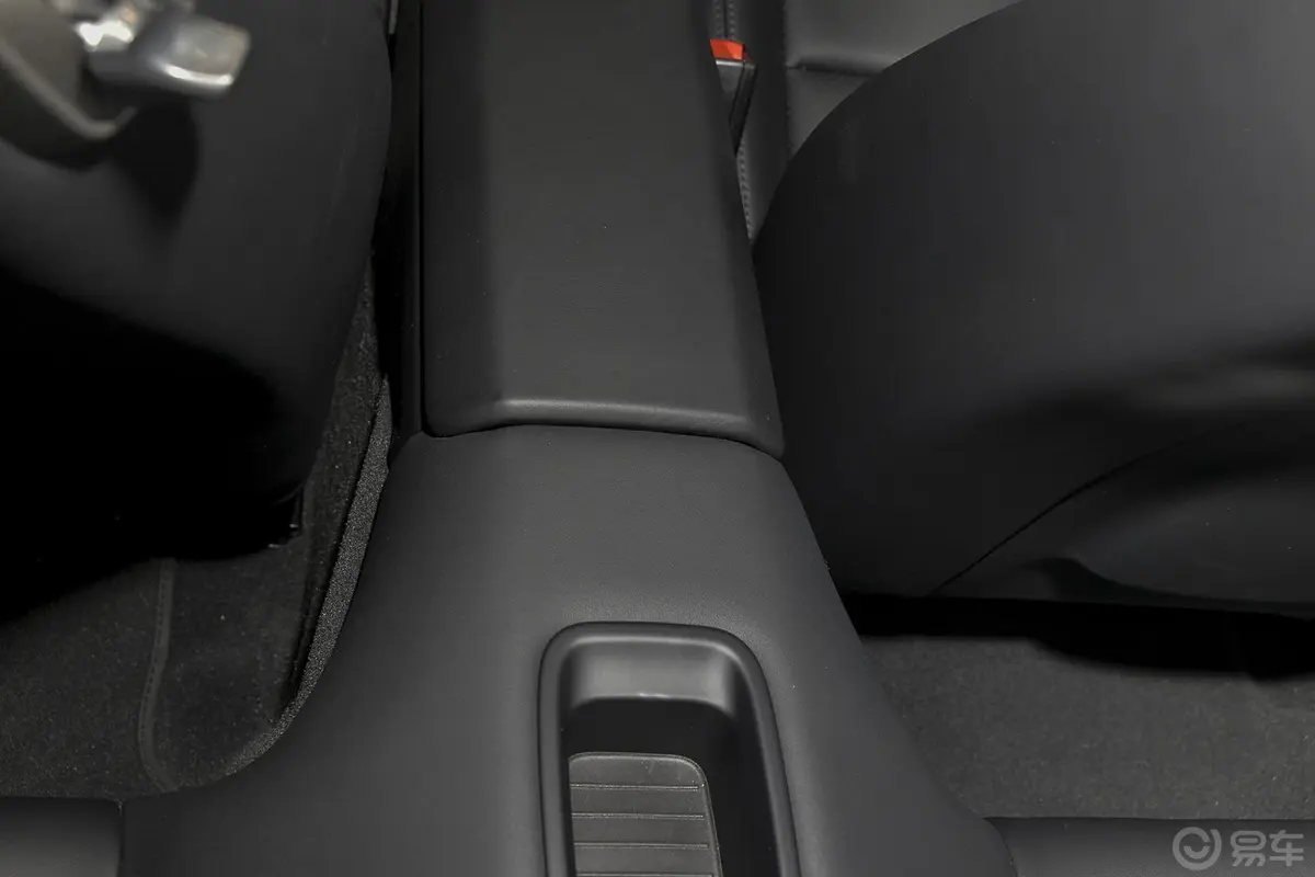 保时捷911Carrera Cabriolet 3.4L Style Edition内饰