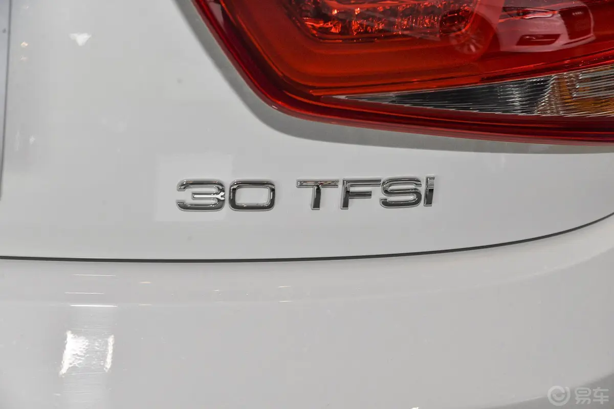 奥迪A1Sportback 30TFSI 技术型尾标