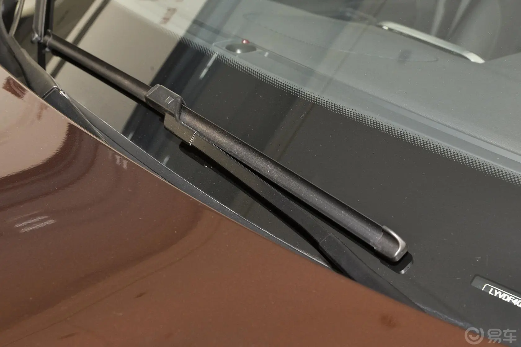 沃尔沃XC60T5 智行版雨刷器（前）