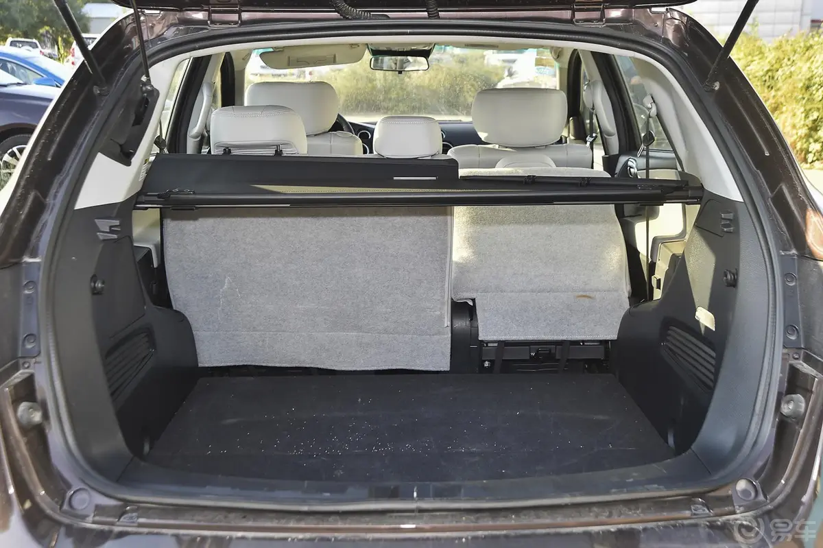 大7 SUV2.2T 自动 四驱 智尊型行李箱空间（后排右放倒）