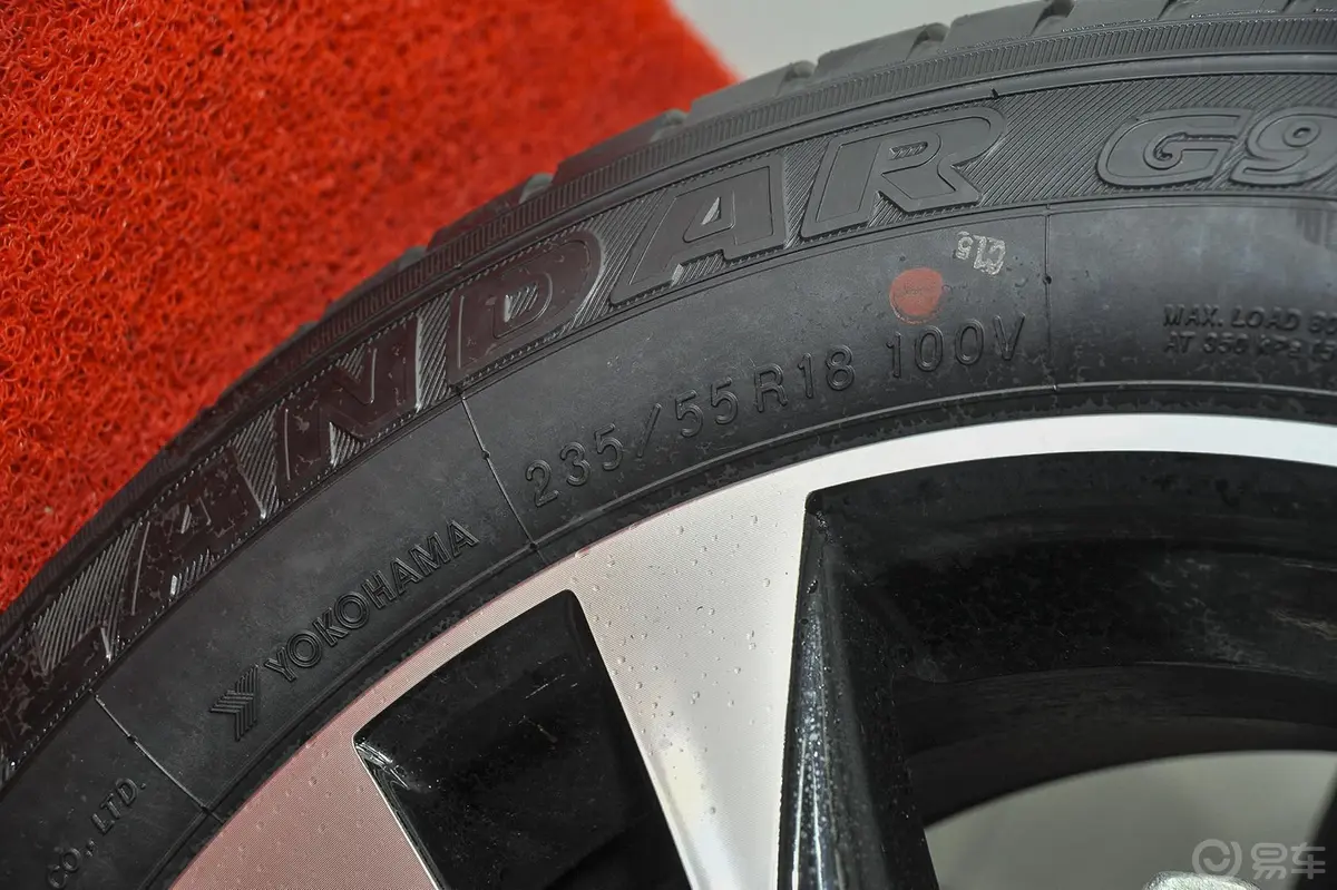 RAV4荣放2.5L 手自一体 精英版轮胎规格