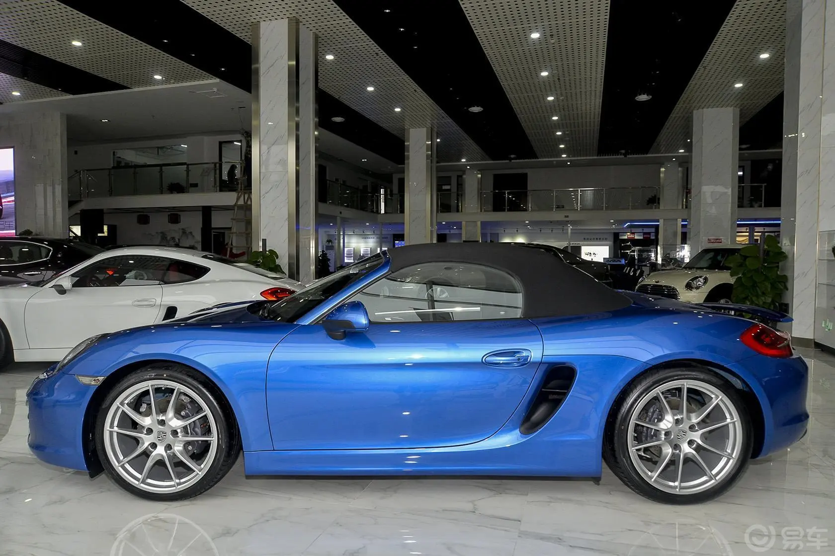 BoxsterBoxster 2.7 Style Edition侧前45度车头向左水平