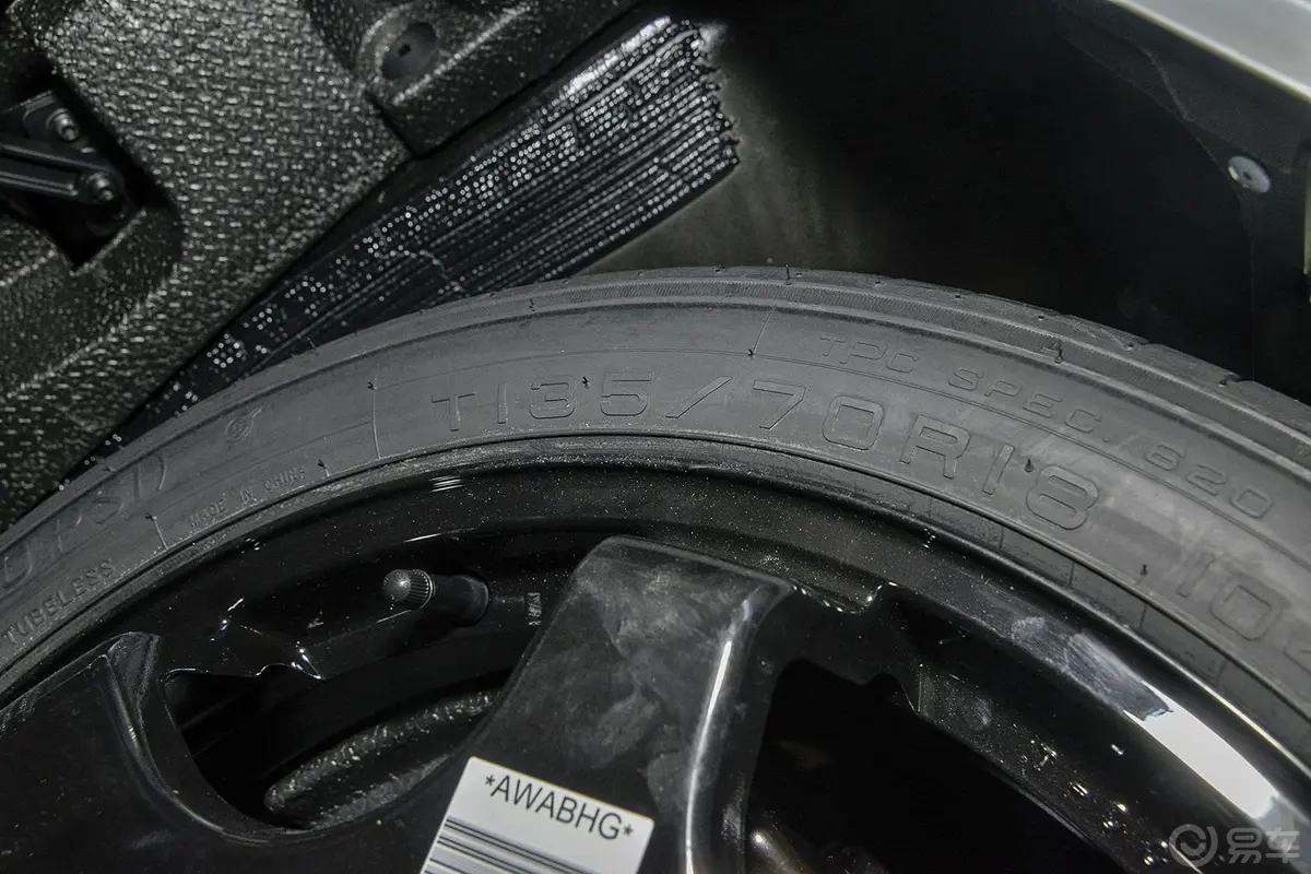 凯迪拉克SRX3.0L 手自一体 豪华型备胎品牌