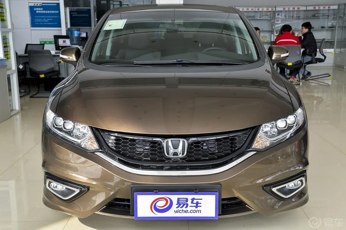 杰德1.8L CVT 豪华尊享型（五座）正前水平