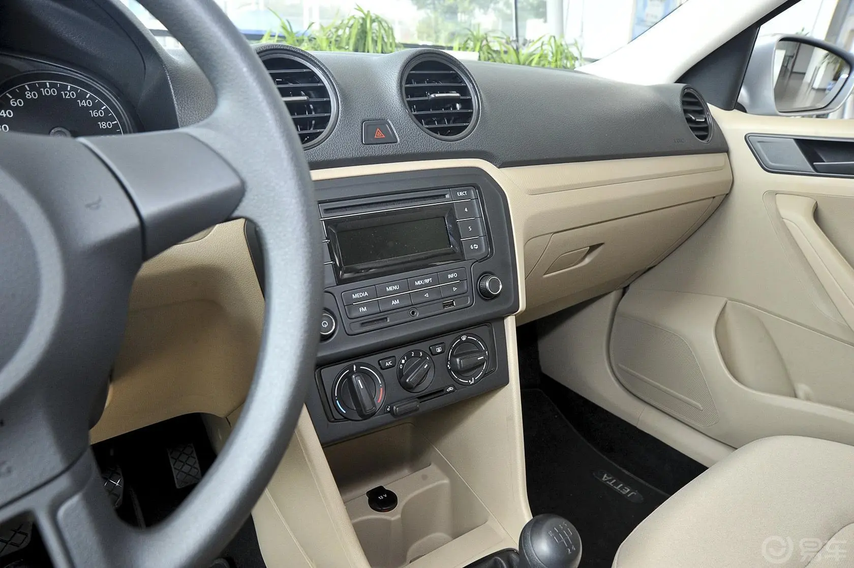 捷达质惠版 1.4L 手动 时尚版中控台驾驶员方向