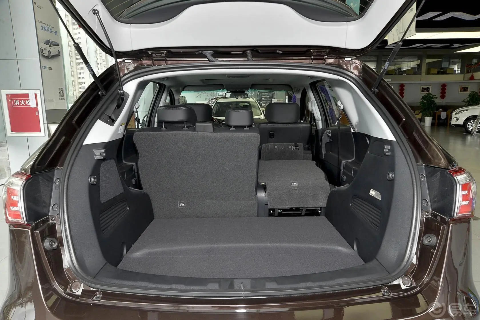 大7 SUV2.2T 自动 两驱 智慧型行李箱空间（后排右放倒）
