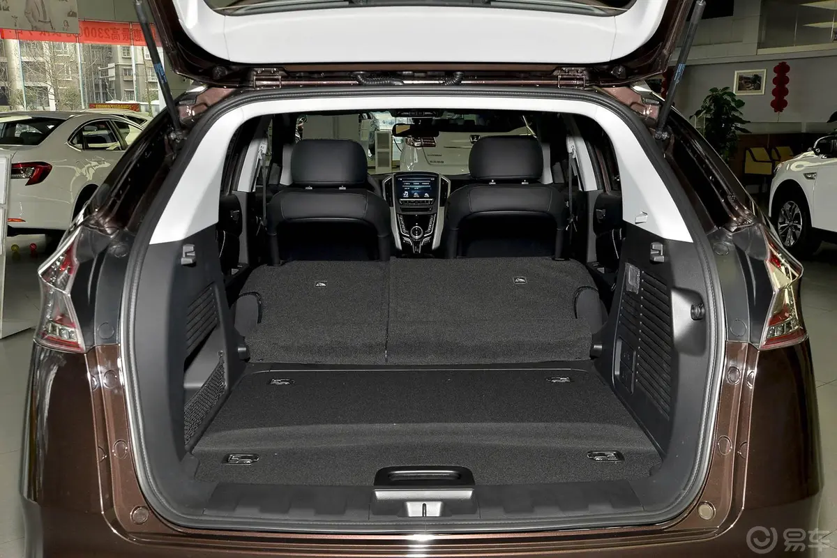 优6 SUV1.8T 魅力型行李箱空间（后排全放倒）