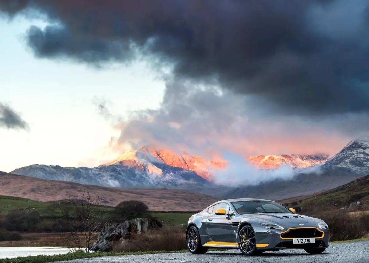 V12 Vantage