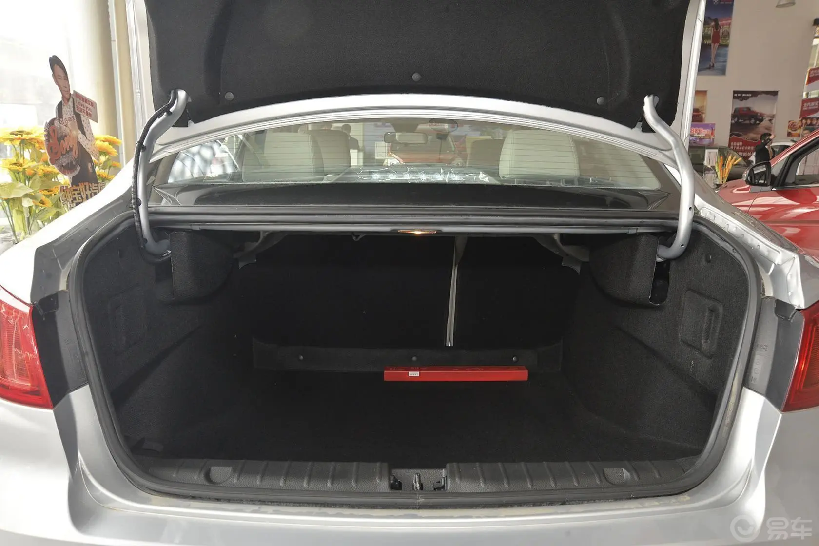 绅宝D501.5L 手动 标准版行李箱空间