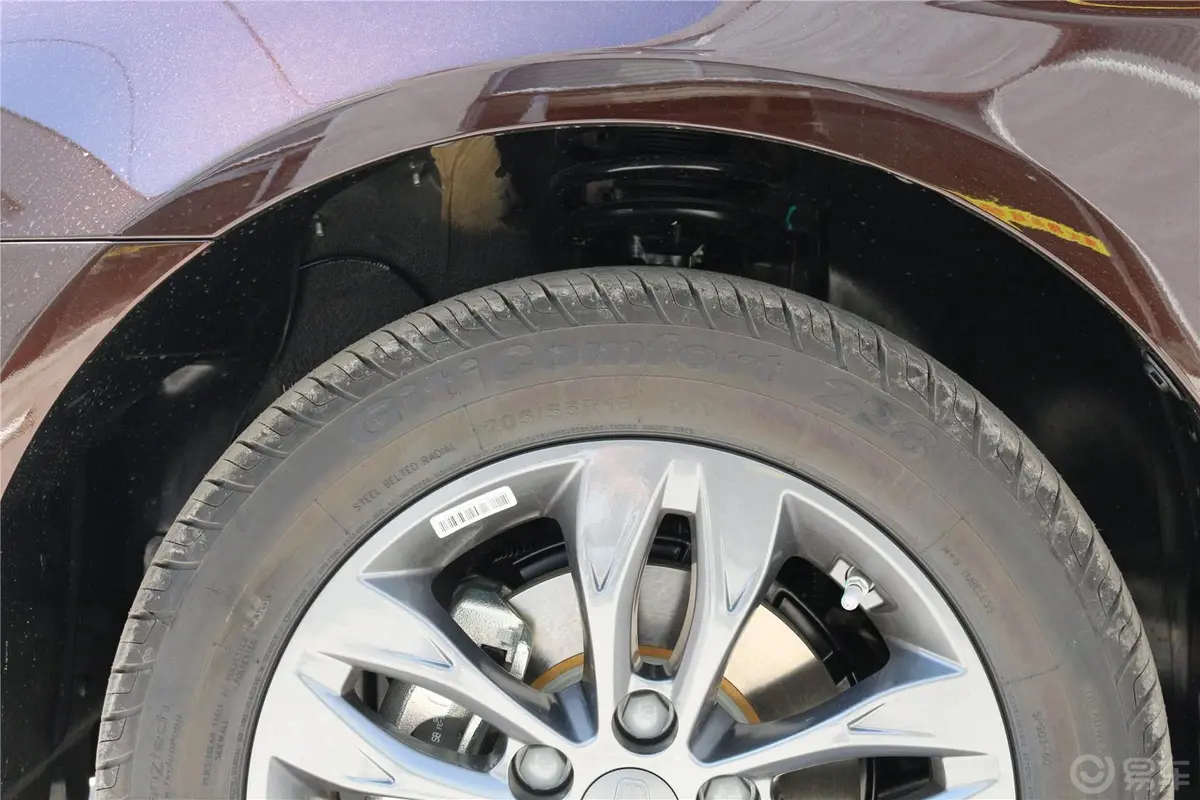 帝豪1.3T CVT 尊贵版轮胎规格