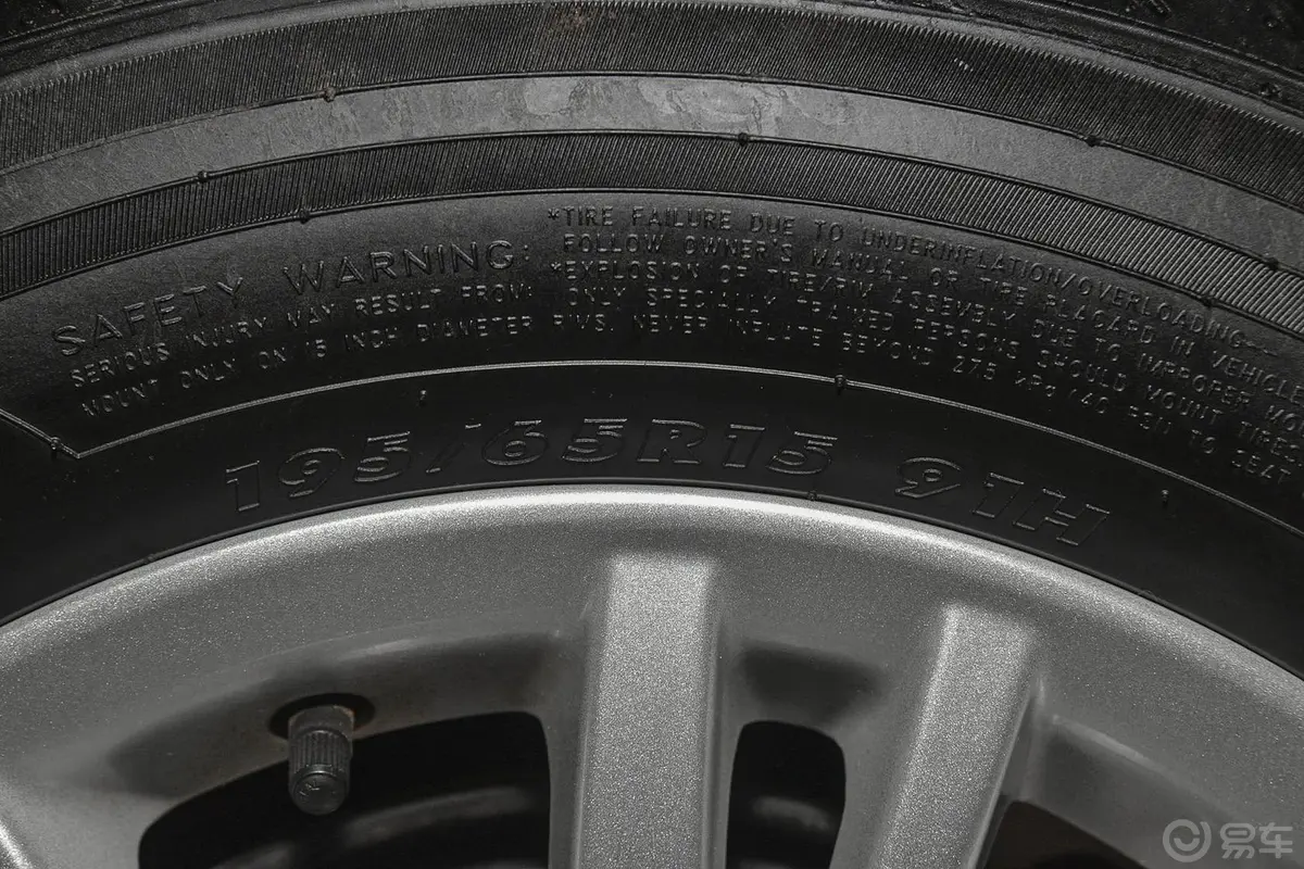 众泰Z3001.6L 驾值版 自动 精英型轮胎规格