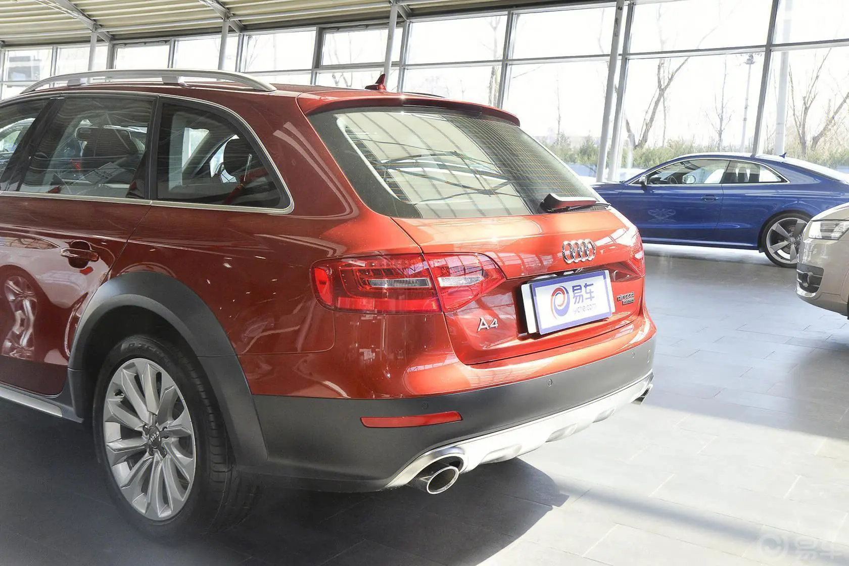 奥迪A4(进口)40TFSI allroad quattro车尾局部