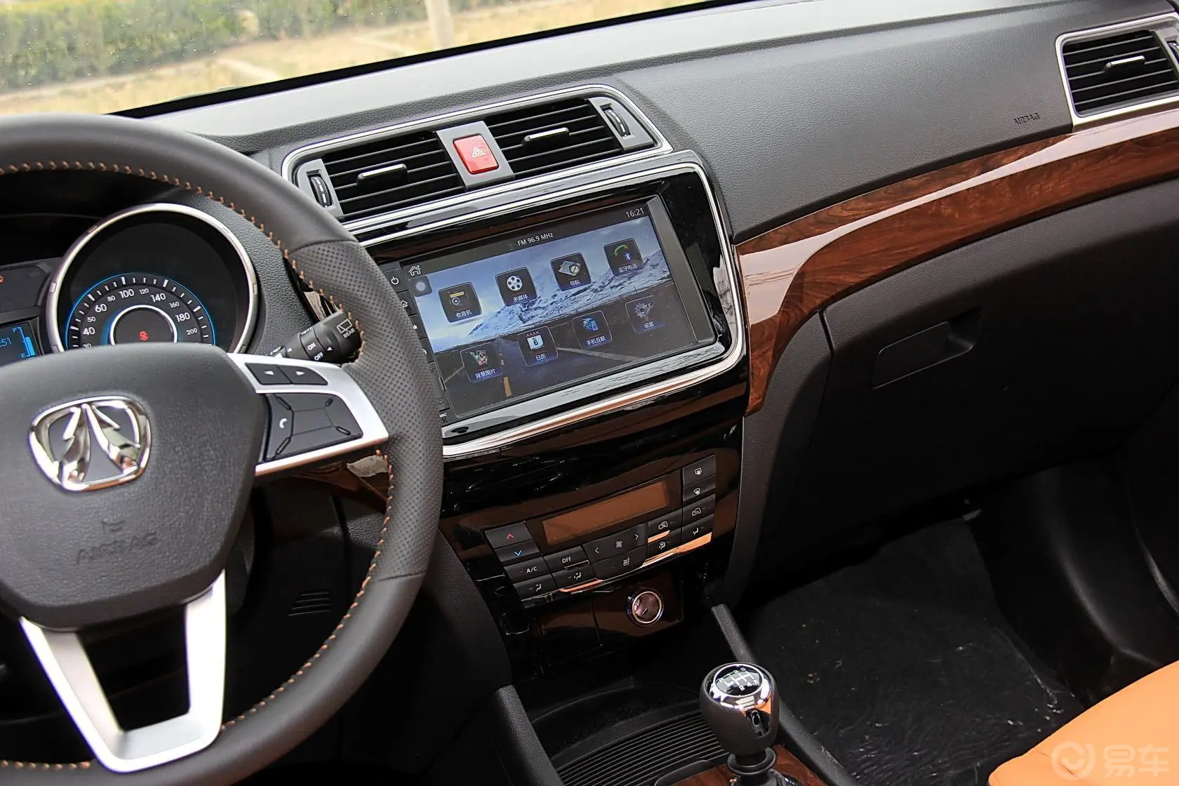 威旺S50欢动版 1.5T 手动 舒适版中控台驾驶员方向