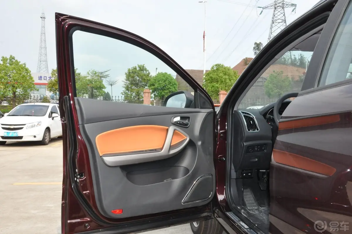 海马S51.6L 手动 豪华型科技版驾驶员侧车门内门板