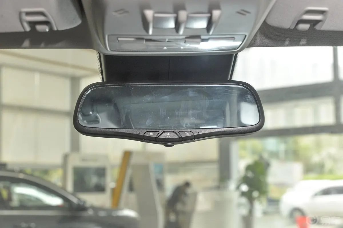 创酷1.4T 手动 舒适型天窗版内后视镜