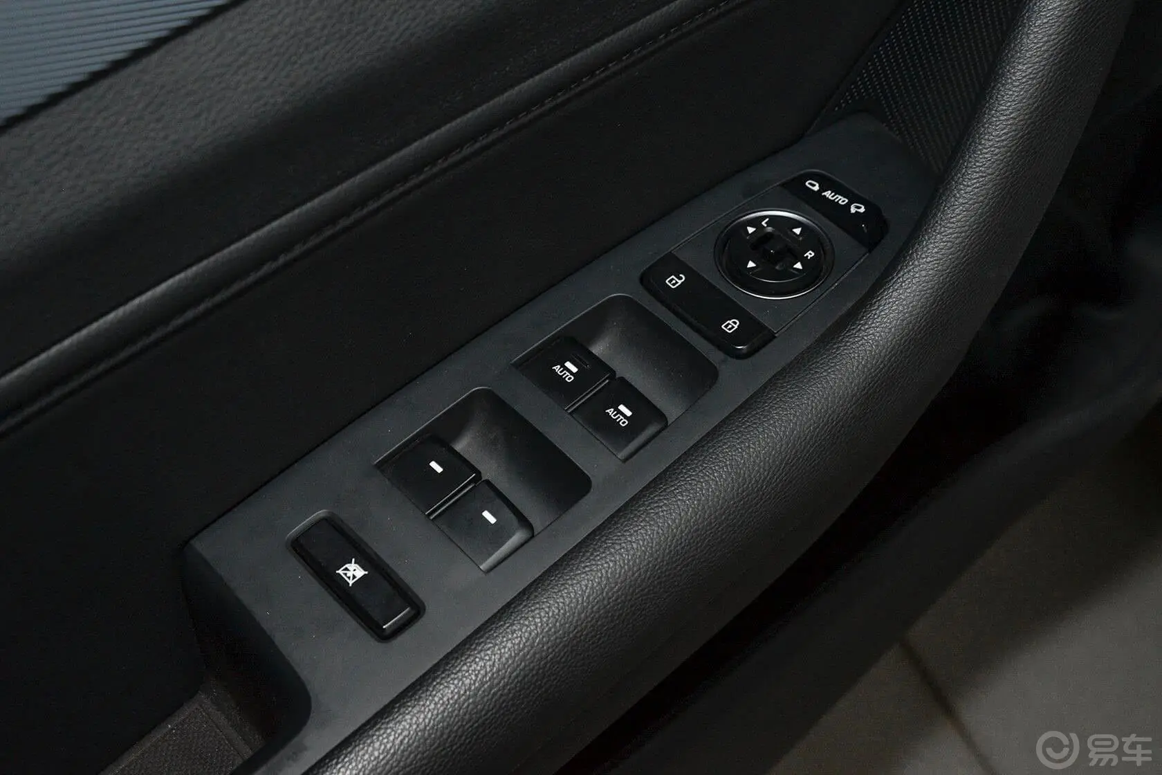 索纳塔2.4L 自动 LUX 至尊型车窗升降键